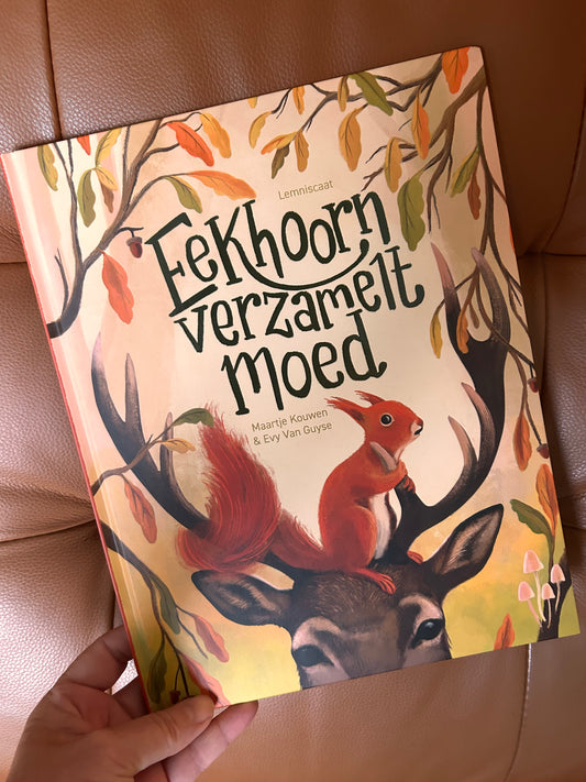 Eekhoorn verzamelt moed